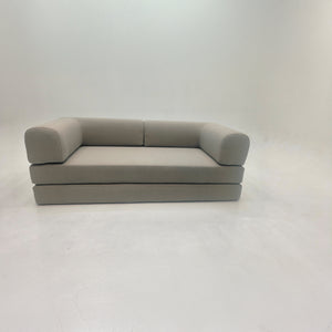 3-zits omvormbare lounge­bank – Afneembare ribfluwelen bekleding – Groot comfort
